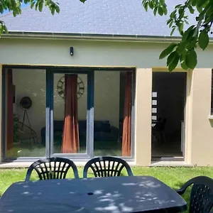 maison-neuve-deux-pas-du-mont-4-6-personnes.inbrittany.com/